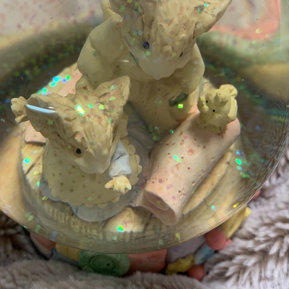 Tiny Talk musical snow globe - Picture 7 of 8